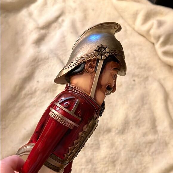 Disney Toy Solider Nutcracker & the Four Realms Limited Edition - Picture 7 of 7